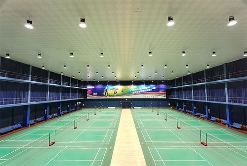 Laatste bedrijfscasus over Badmintonbanen Verlichting in een centraal park