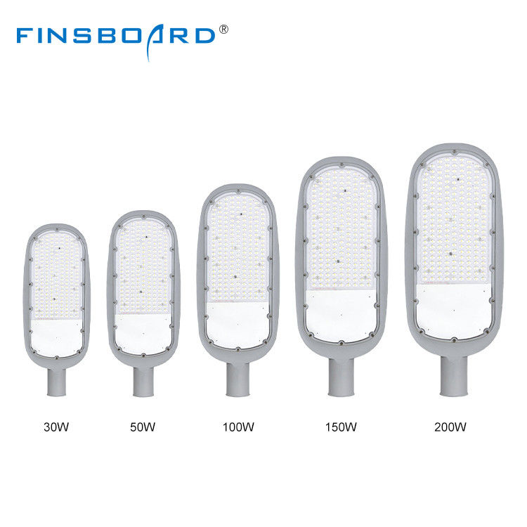 120lm/W Hoogrendement LED Straatlantaarn met IP66 Waterdichtheid en AC85-265V Brede Spanning voor Buitenwegverlichting