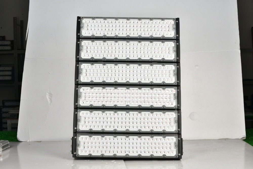 IP65 Waterdichte 2000W LED Hoge Mast Licht met 50000 Uur Levensduur voor Stadion en Buiten Schijnwerper