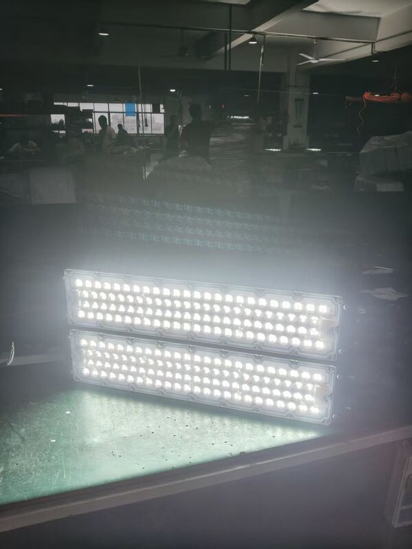 High Brightness Waterproof Ip65 High Mast Stadium Light 50w 100w 150w 200w 250w 300w 400w 500w 600w Stadium Led Flood Light